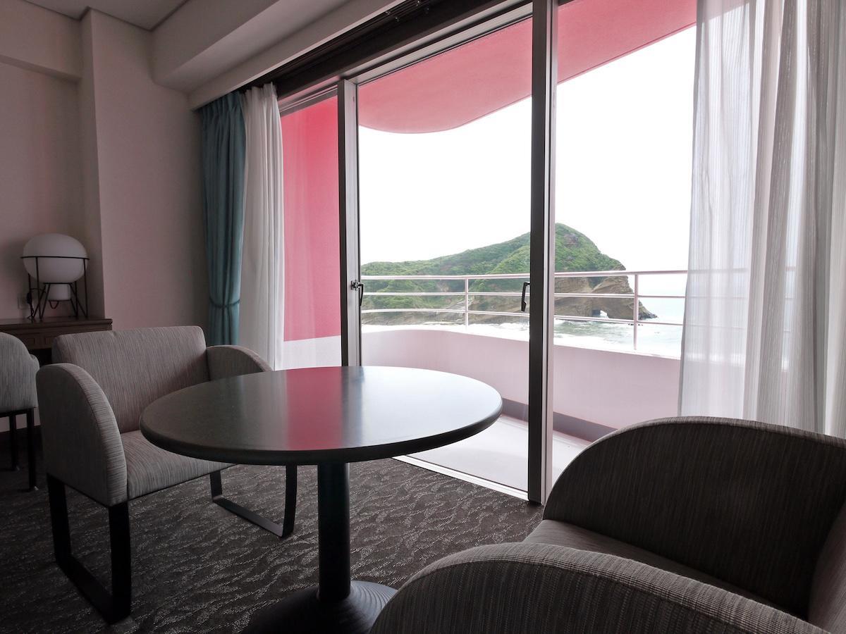 Tanegashima Iwasaki Hotel Мінамі-Тане Екстер'єр фото